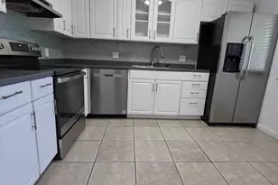 390 Racquet Club Rd, Weston, FL 33326 - Photo 17