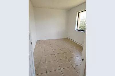 390 Racquet Club Road, Weston, FL 33326 - Photo 9