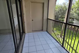 390 Racquet Club Rd, Weston, FL 33326 - Photo 9