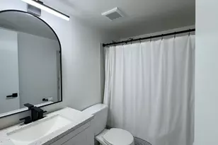 20015 NE 3rd Ct, Miami, FL 33179 - Photo 13
