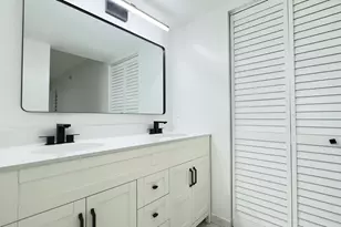 20015 NE 3rd Ct, Miami, FL 33179 - Photo 11