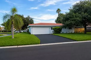 2660 NW 83rd Terrace, Coral Springs, FL 33065 - Photo 3
