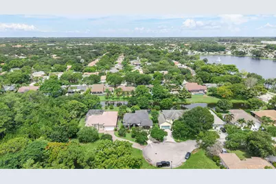 5165 NW 50th Avenue, Coconut Creek, FL 33073 - Photo 13