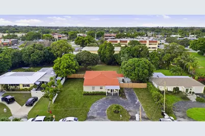 1900 Carissa Road, Lake Clarke Shores, FL 33406 - Photo 3
