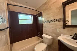 1640 NE 4th Pl, Fort Lauderdale, FL 33301 - Photo 3