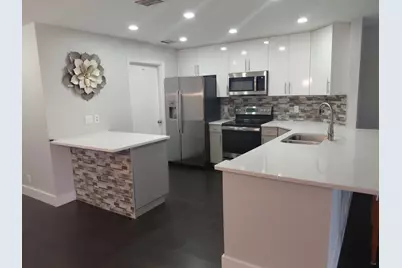 2147 Discovery Circle W, Deerfield Beach, FL 33442 - Photo 9