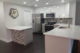 2147 Discovery Cir W, Deerfield Beach, FL 33442 - Photo 9