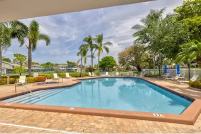 2147 Discovery Circle W, Deerfield Beach, FL 33442 - Photo 21