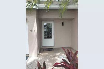 2147 Discovery Circle W, Deerfield Beach, FL 33442 - Photo 3