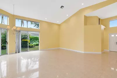 11922 Fountainside Circle, Boynton Beach, FL 33437 - Photo 3