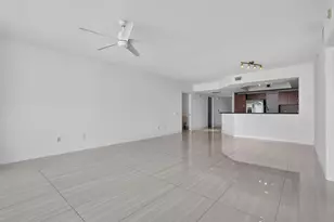 2650 Lake Shore Dr, Riviera Beach, FL 33404 - Photo 17