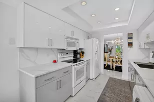 1251 Sugar Sands Blvd, Singer Island, FL 33404 - Photo 11