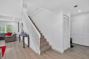 10401 Lake Vista Cir, Boca Raton, FL 33498 - Photo 9