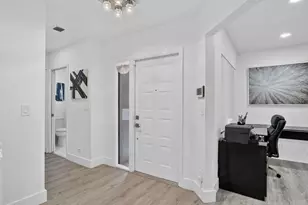 10401 Lake Vista Cir, Boca Raton, FL 33498 - Photo 7