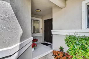 10401 Lake Vista Cir, Boca Raton, FL 33498 - Photo 5