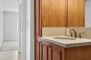 13 Jacaranda Dr, Plantation, FL 33324 - Photo 15