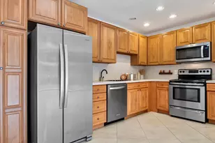 13 Jacaranda Dr, Plantation, FL 33324 - Photo 1