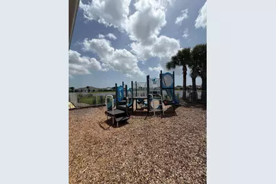 812 Persimmon Place, Fort Pierce, FL 34981 - Photo 15