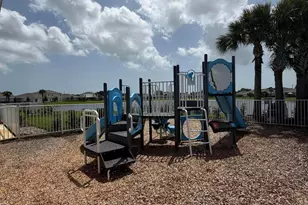812 Persimmon Pl, Fort Pierce, FL 34981 - Photo 15