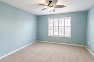 812 Persimmon Pl, Fort Pierce, FL 34981 - Photo 5