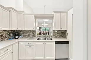 8343 Springlake Dr, Boca Raton, FL 33496 - Photo 21