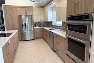 8135 Playa Del Sur Blvd, Lake Worth, FL 33467 - Photo 3