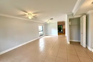 814 Sandtree Dr, Palm Beach Gardens, FL 33403 - Photo 3