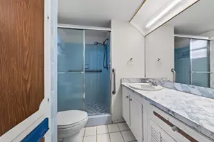 8101 N Sunrise Lakes Dr N, Sunrise, FL 33322 - Photo 11