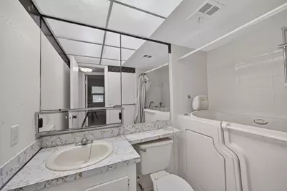 8101 N Sunrise Lakes Drive N #112, Sunrise, FL 33322 - Photo 17