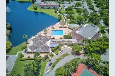 8101 N Sunrise Lakes Drive N #112, Sunrise, FL 33322 - Photo 5