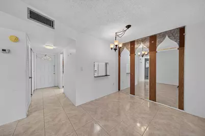 8101 N Sunrise Lakes Drive N #112, Sunrise, FL 33322 - Photo 25