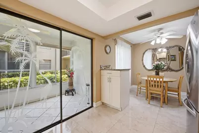 54 Capri B, Delray Beach, FL 33484 - Photo 5