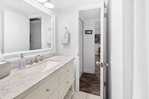 250 NE 20th St, Boca Raton, FL 33431 - Photo 17