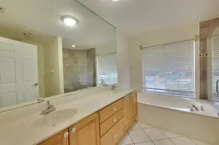 3041 Casa Rio Ct, Riviera Beach, FL 33418 - Photo 13