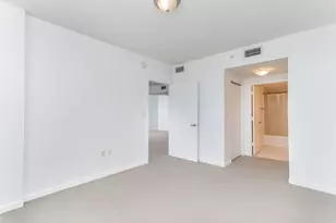 18800 NE 29th Ave, Miami, FL 33180 - Photo 13
