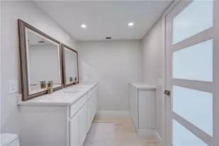 3205 Portofino Point, Coconut Creek, FL 33066 - Photo 33