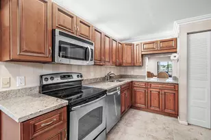 7 Southport Ln, Boynton Beach, FL 33436 - Photo 9