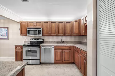 7 Southport Lane #F, Boynton Beach, FL 33436 - Photo 5