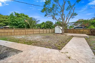 715 High St, West Palm Beach, FL 33405 - Photo 25