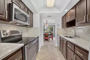 6800 Willow Wood Dr, Boca Raton, FL 33434 - Photo 17