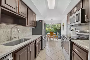 6800 Willow Wood Dr, Boca Raton, FL 33434 - Photo 15
