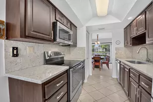 6800 Willow Wood Dr, Boca Raton, FL 33434 - Photo 17