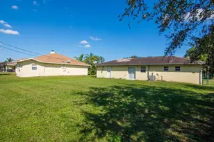 1190 SE Puritan Ln, Port Saint Lucie, FL 34983 - Photo 31
