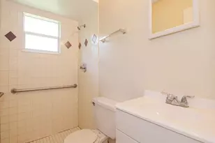 1190 SE Puritan Ln, Port Saint Lucie, FL 34983 - Photo 7