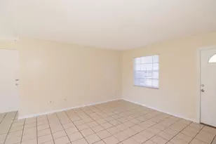 1190 SE Puritan Ln, Port Saint Lucie, FL 34983 - Photo 9