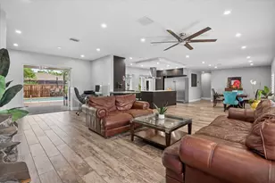 4601 W Hawthorne Cir, Hollywood, FL 33021 - Photo 13