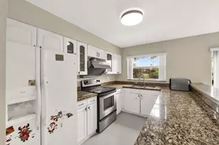 4295 Coral Springs Dr, Coral Springs, FL 33065 - Photo 5