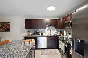 8910 SW 20th Pl, Davie, FL 33324 - Photo 9