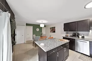 8910 SW 20th Pl, Davie, FL 33324 - Photo 11