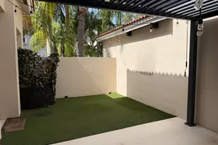 1085 River Birch St, Hollywood, FL 33019 - Photo 15